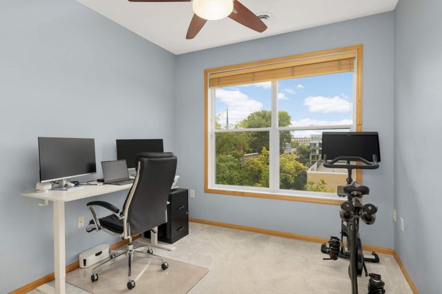 301 Oak Grove Street 414, Minneapolis, MN 55403