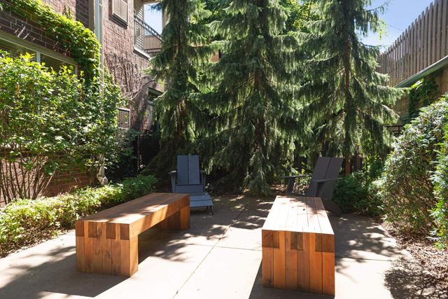 301 Oak Grove Street 414, Minneapolis, MN 55403