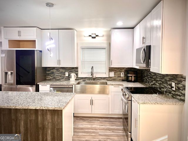 5390 Rockbridge Road, Stone Mountain, GA 30088