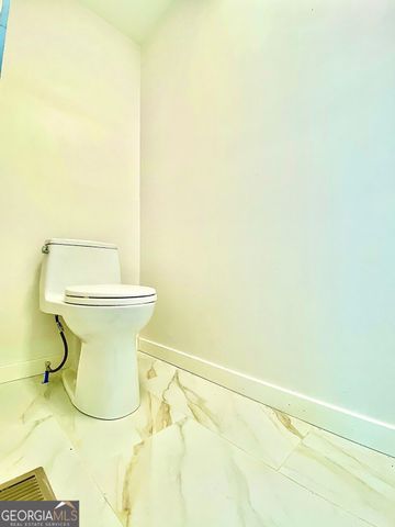 5390 Rockbridge Road, Stone Mountain, GA 30088