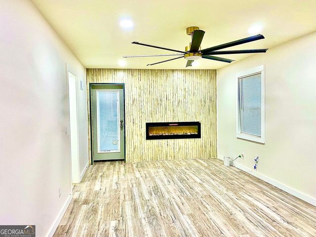 5390 Rockbridge Road, Stone Mountain, GA 30088