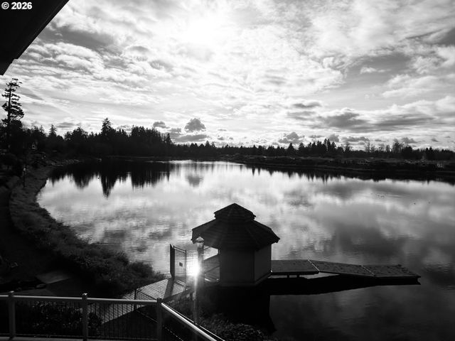 2063 LAKE WIND Dr, Eugene, OR 97408