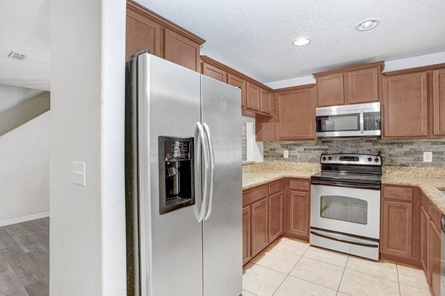 37669 AARALYN ROAD, Zephyrhills, FL 33542