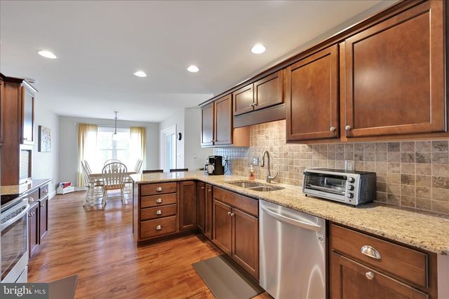 413 SUNRISE DR, Fredericksburg, PA 17026