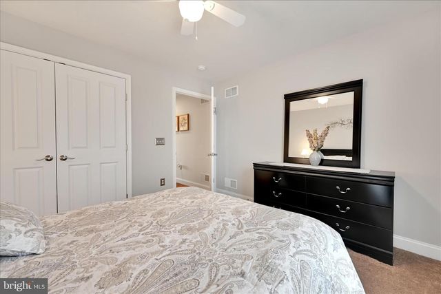 413 SUNRISE DR, Fredericksburg, PA 17026