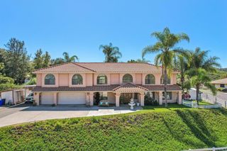 29950 Robbie Ln, Vista, CA 92084