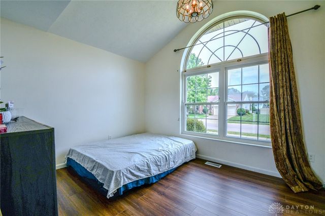 1584 Farrington Drive, Kettering, OH 45420