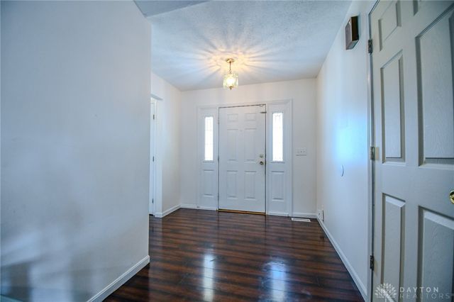 1584 Farrington Drive, Kettering, OH 45420