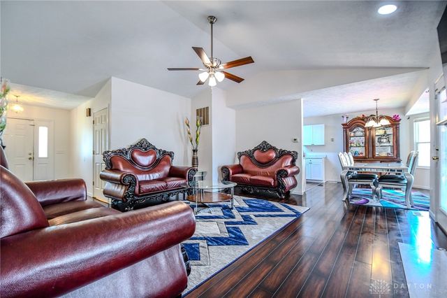 1584 Farrington Drive, Kettering, OH 45420