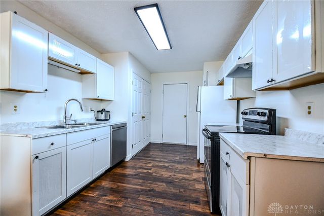 1584 Farrington Drive, Kettering, OH 45420
