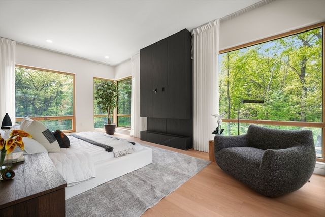 12 Robin Rd, Weston, MA 02493