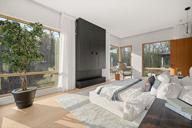 12 Robin Rd, Weston, MA 02493