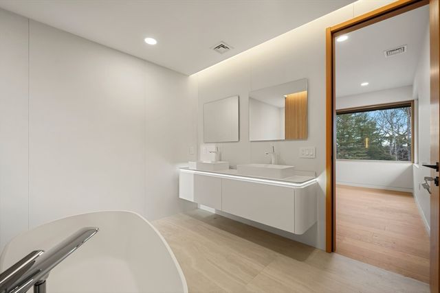 12 Robin Rd, Weston, MA 02493