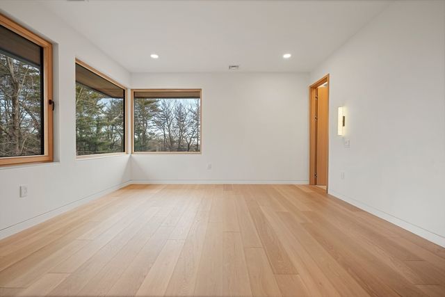 12 Robin Rd, Weston, MA 02493