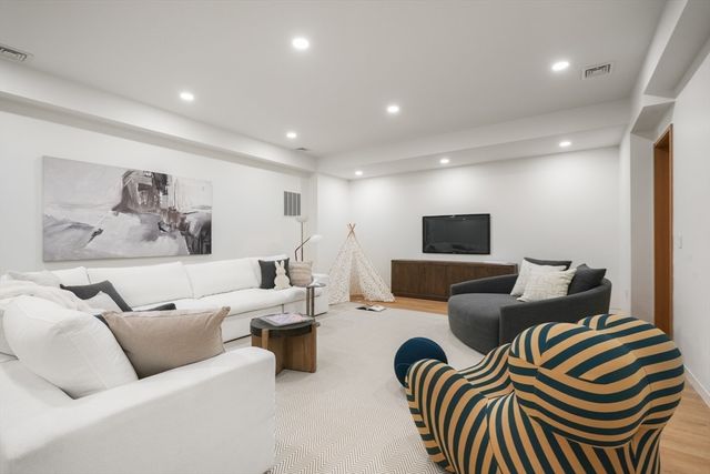 12 Robin Rd, Weston, MA 02493