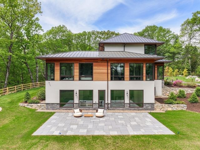 12 Robin Rd, Weston, MA 02493