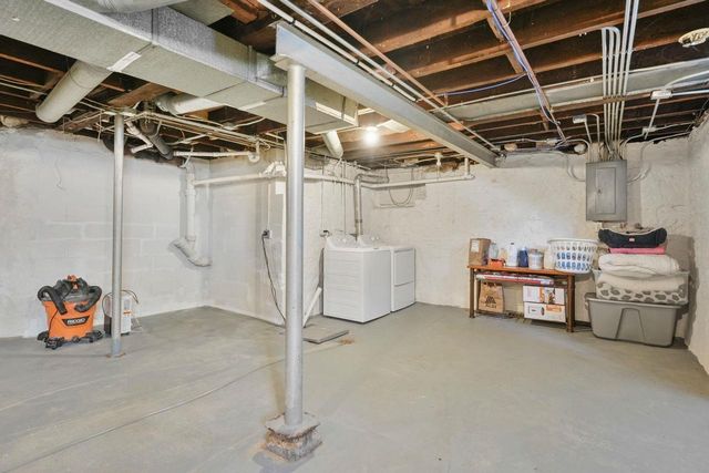 159 S High Street, Janesville, WI 53548
