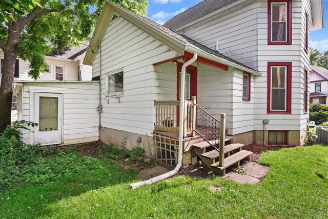 159 S High Street, Janesville, WI 53548
