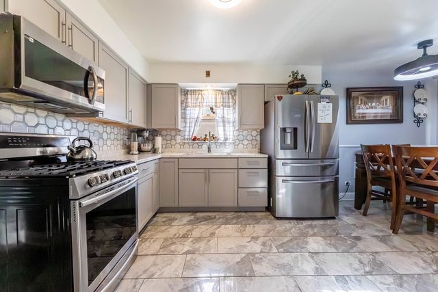 14524 S Campbell Avenue, Posen, IL 60469