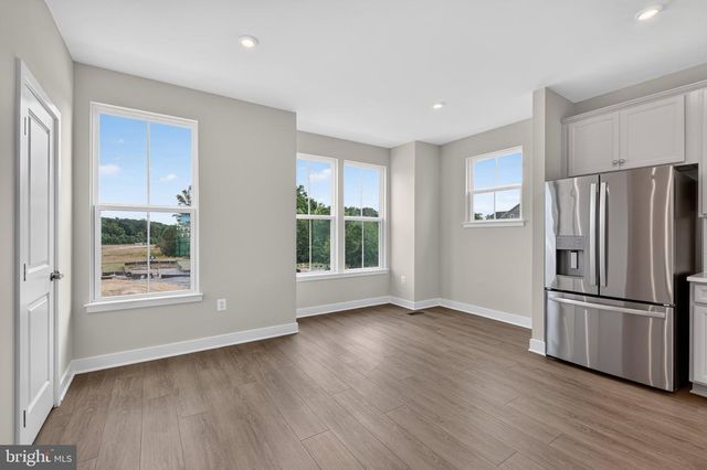 8116 INDEPENDENCE DR, Spotsylvania, VA 22553