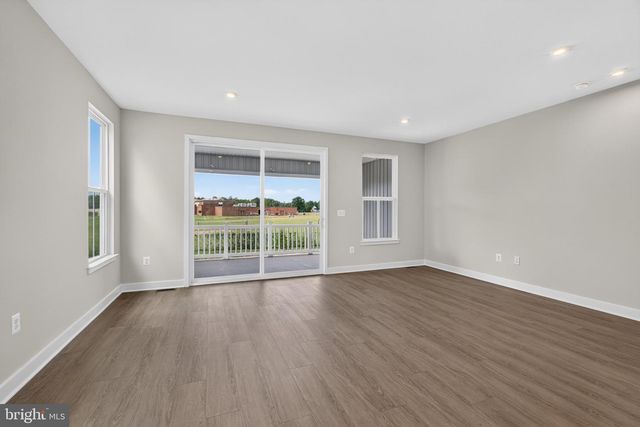 8116 INDEPENDENCE DR, Spotsylvania, VA 22553