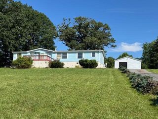 402 Mountain Meadow DR, Vinton, VA 24179