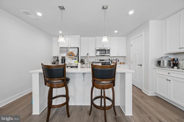 42587 PITLOCHRY DR, Sterling, VA 20166