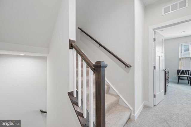 42587 PITLOCHRY DR, Sterling, VA 20166