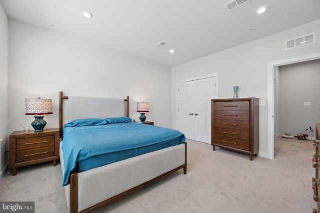 42587 PITLOCHRY DR, Sterling, VA 20166