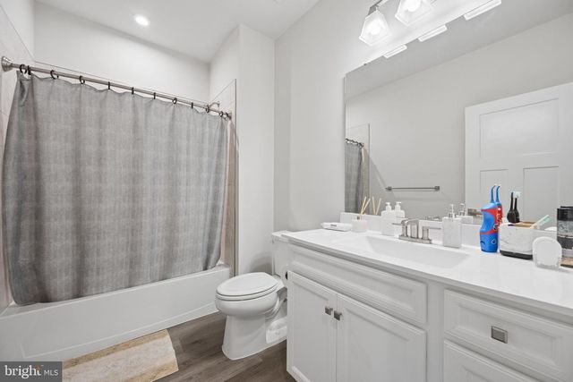 42587 PITLOCHRY DR, Sterling, VA 20166
