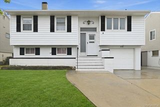 48 E 1st Street, Freeport, NY 11520