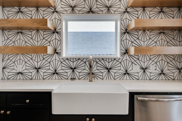 1640 Poteete Drive, Conway, AR 72034