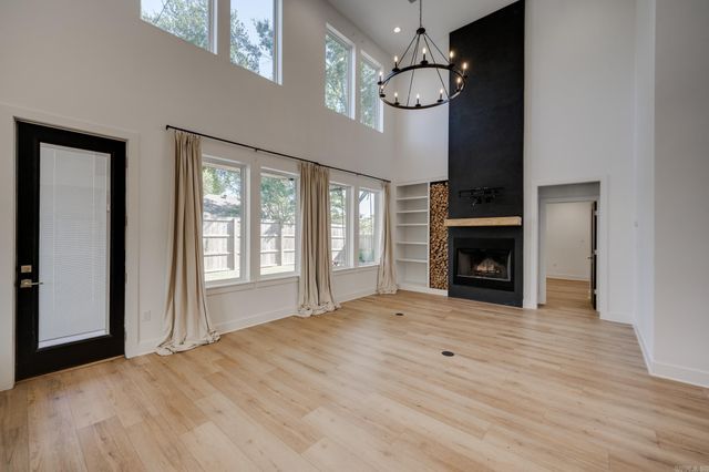 1640 Poteete Drive, Conway, AR 72034