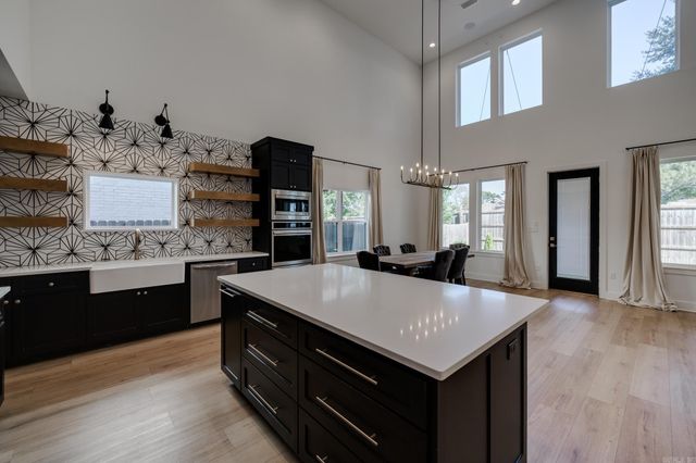 1640 Poteete Drive, Conway, AR 72034