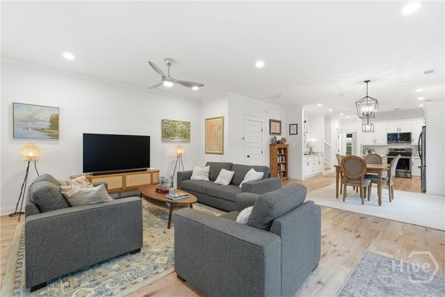 806 E 35th Street, Savannah, GA 31401