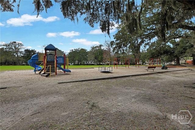 806 E 35th Street, Savannah, GA 31401