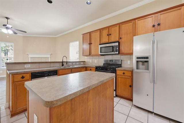 7002 Casita Drive, Magnolia, TX 77354