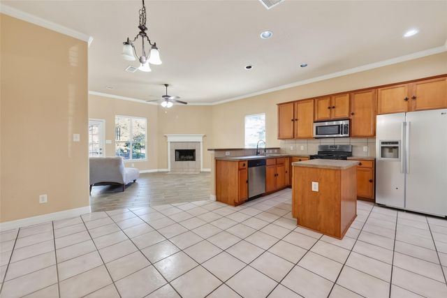 7002 Casita Drive, Magnolia, TX 77354