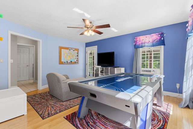 17 Stanley Pond Drive, Rochester, NH 03839