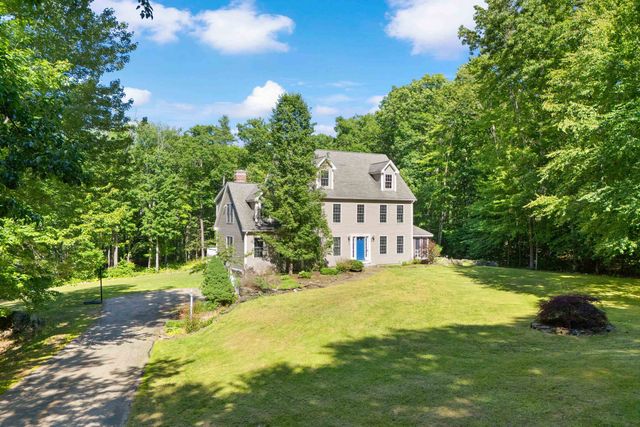 17 Stanley Pond Drive, Rochester, NH 03839