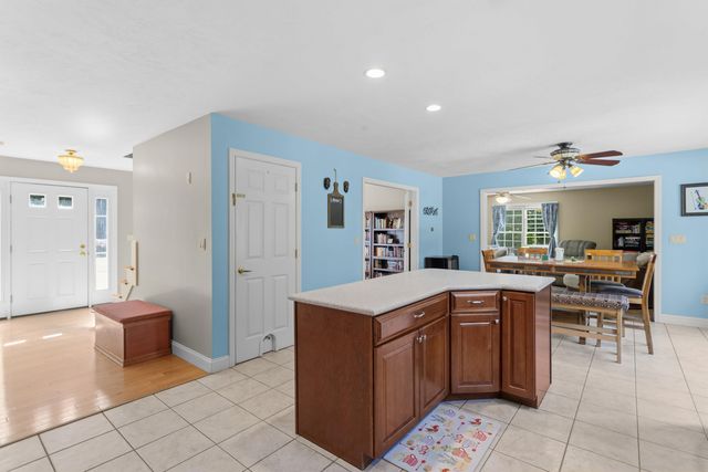 17 Stanley Pond Drive, Rochester, NH 03839