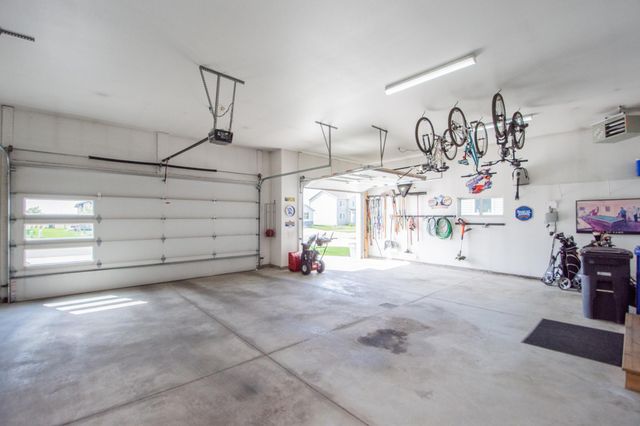 5674 43rd Street S, Fargo, ND 58104