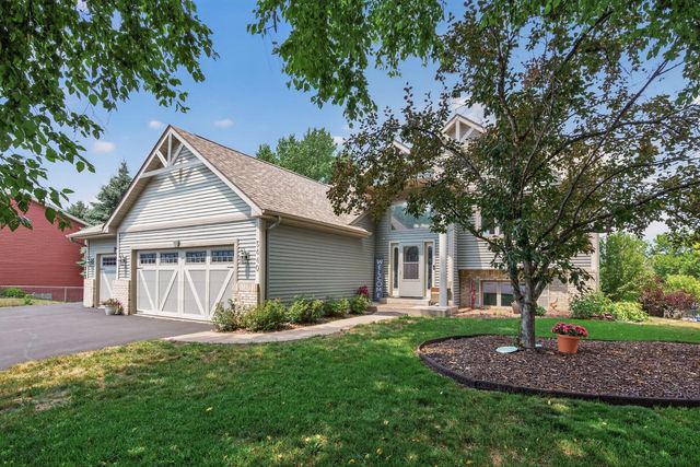 5440 141st Court N, Hugo, MN 55038