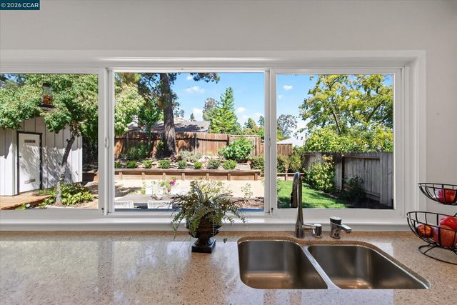 1572 Fieldcrest Dr, Pleasant Hill, CA 94523