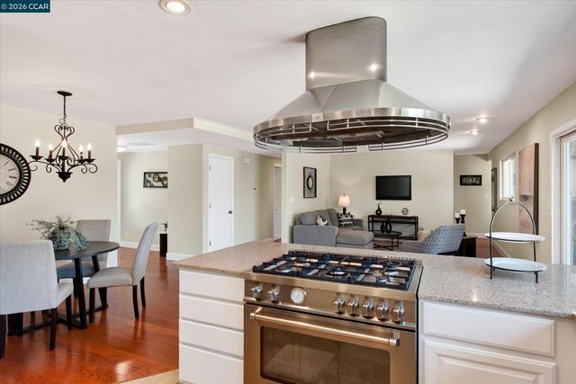 1572 Fieldcrest Dr, Pleasant Hill, CA 94523