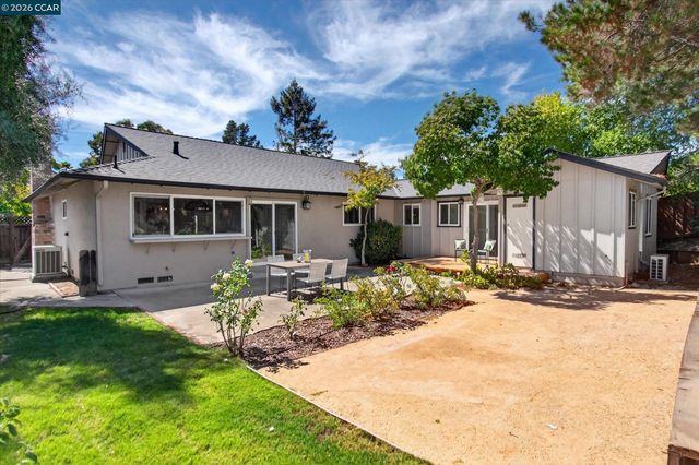 1572 Fieldcrest Dr, Pleasant Hill, CA 94523