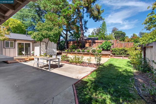 1572 Fieldcrest Dr, Pleasant Hill, CA 94523