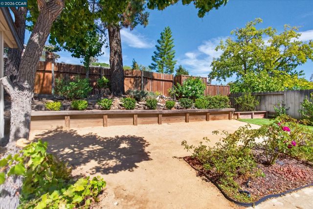 1572 Fieldcrest Dr, Pleasant Hill, CA 94523