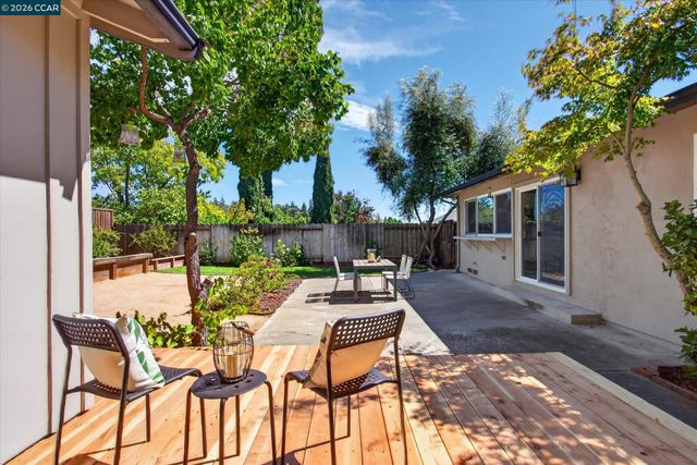 1572 Fieldcrest Dr, Pleasant Hill, CA 94523