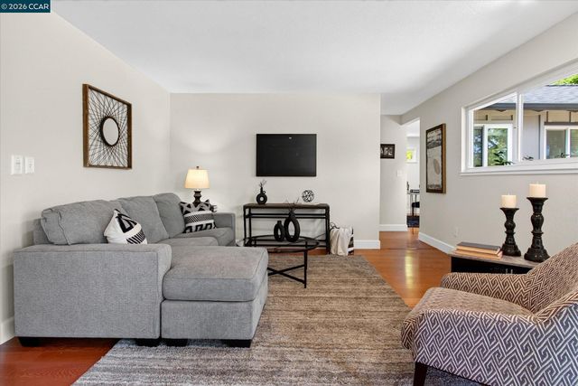 1572 Fieldcrest Dr, Pleasant Hill, CA 94523